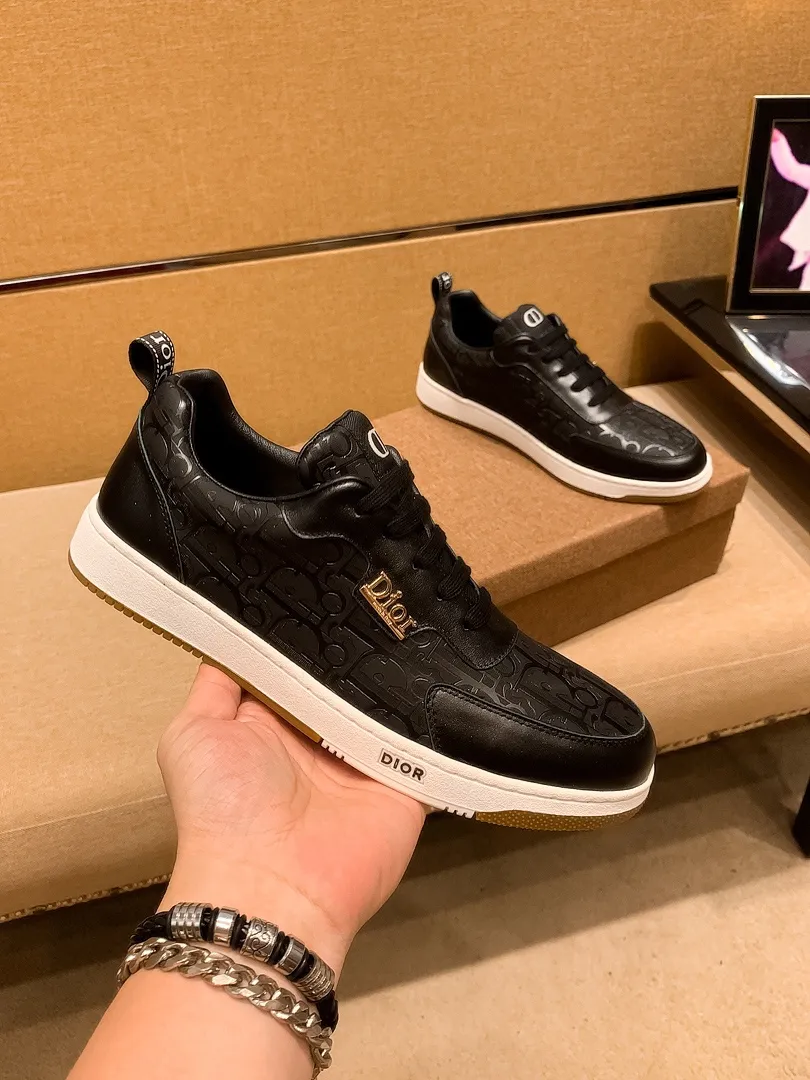 Men's shoes💰 420💰 [Dior] high-end men's shoes brand official website 1:1 latest masterpiece: the upper is made of Italian imported first-layer cowhide with a comfortable and breathable lining ➕original non-slip and wear-resistant outsole🔥, making walking more convenient and comfortable! An exclusive new model, a stunning work, a beautiful 1:1 replica [color] compared to the official quality! Create a fashionable personality to set off your uniqueness! A must-have for trendy men! Classic 🔥Size: 38-44 Color: 🔥 2⃣️colors available🔥.